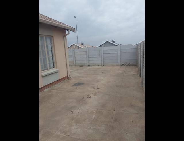 3 BEDROOM HOUSE FOR SALE IN SKY CITY